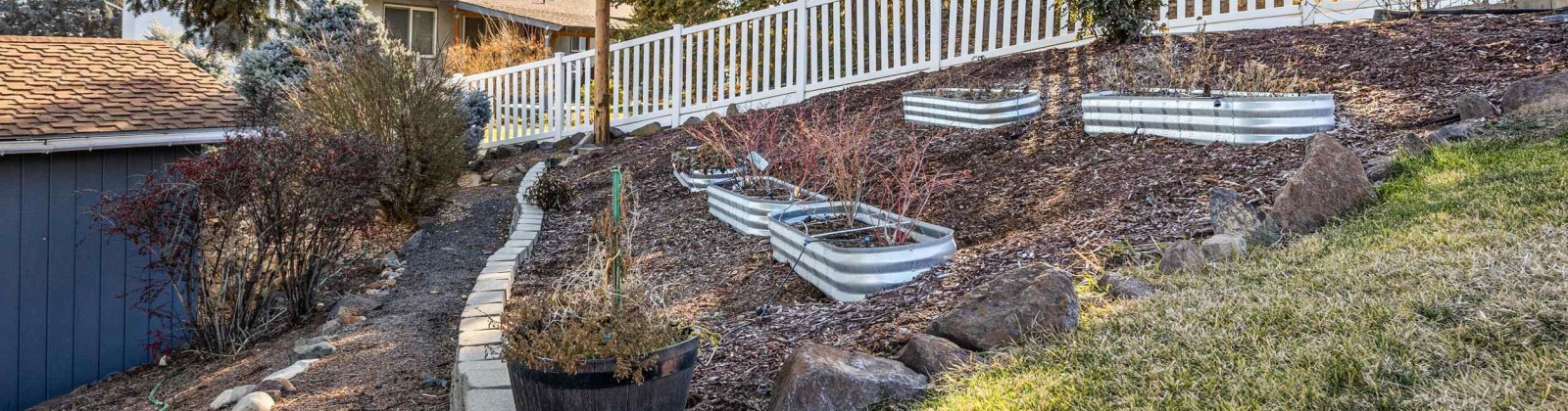 12th Street, Selah, Washington 98942, 3 Bedrooms Bedrooms, 0 ,2 BathroomsBathrooms,Houses,For Sale,12th Street,0,290177