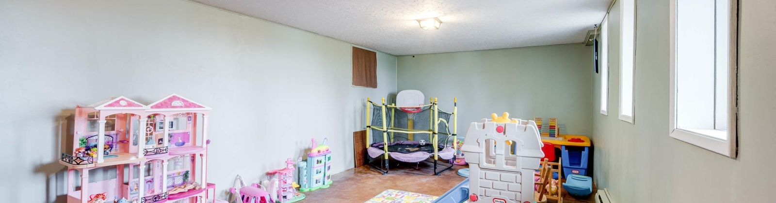 Southview, Colfax, Washington 99111, 3 Bedrooms Bedrooms, 0 ,2 BathroomsBathrooms,Houses,For Sale,Southview,0,290187