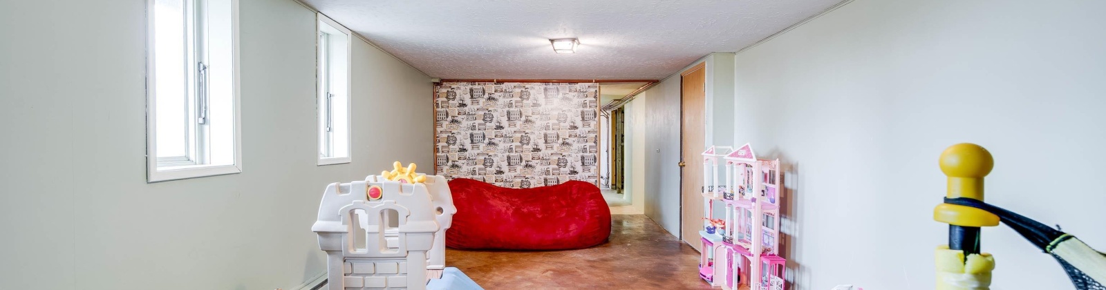 Southview, Colfax, Washington 99111, 3 Bedrooms Bedrooms, 0 ,2 BathroomsBathrooms,Houses,For Sale,Southview,0,290187