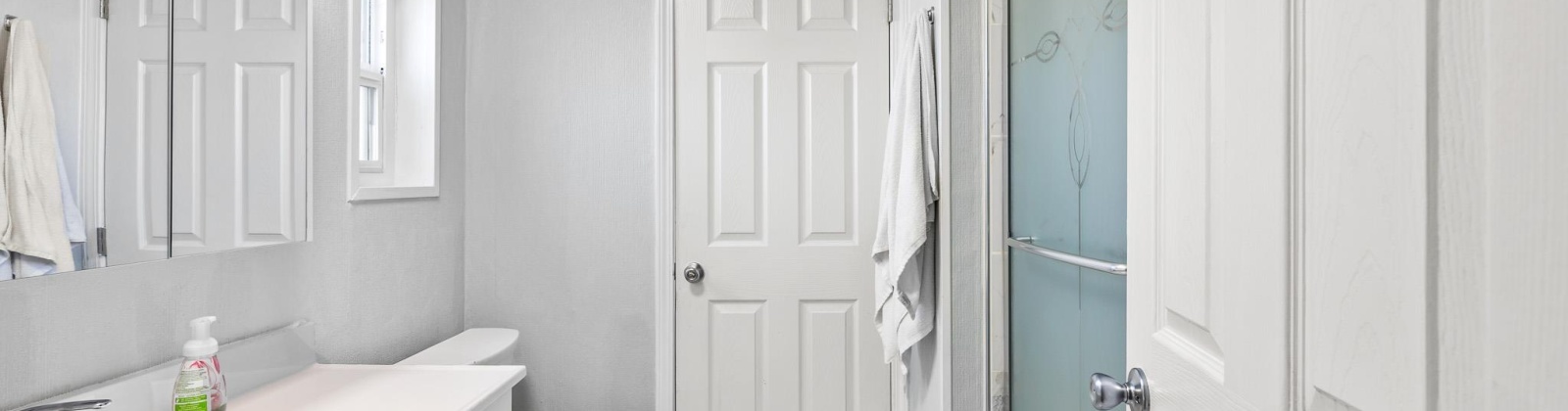 Royal Crest Loop, West Richland, Washington 99353, 3 Bedrooms Bedrooms, 0 ,2 BathroomsBathrooms,Manufactured Homes,For Sale,Royal Crest Loop,0,286915