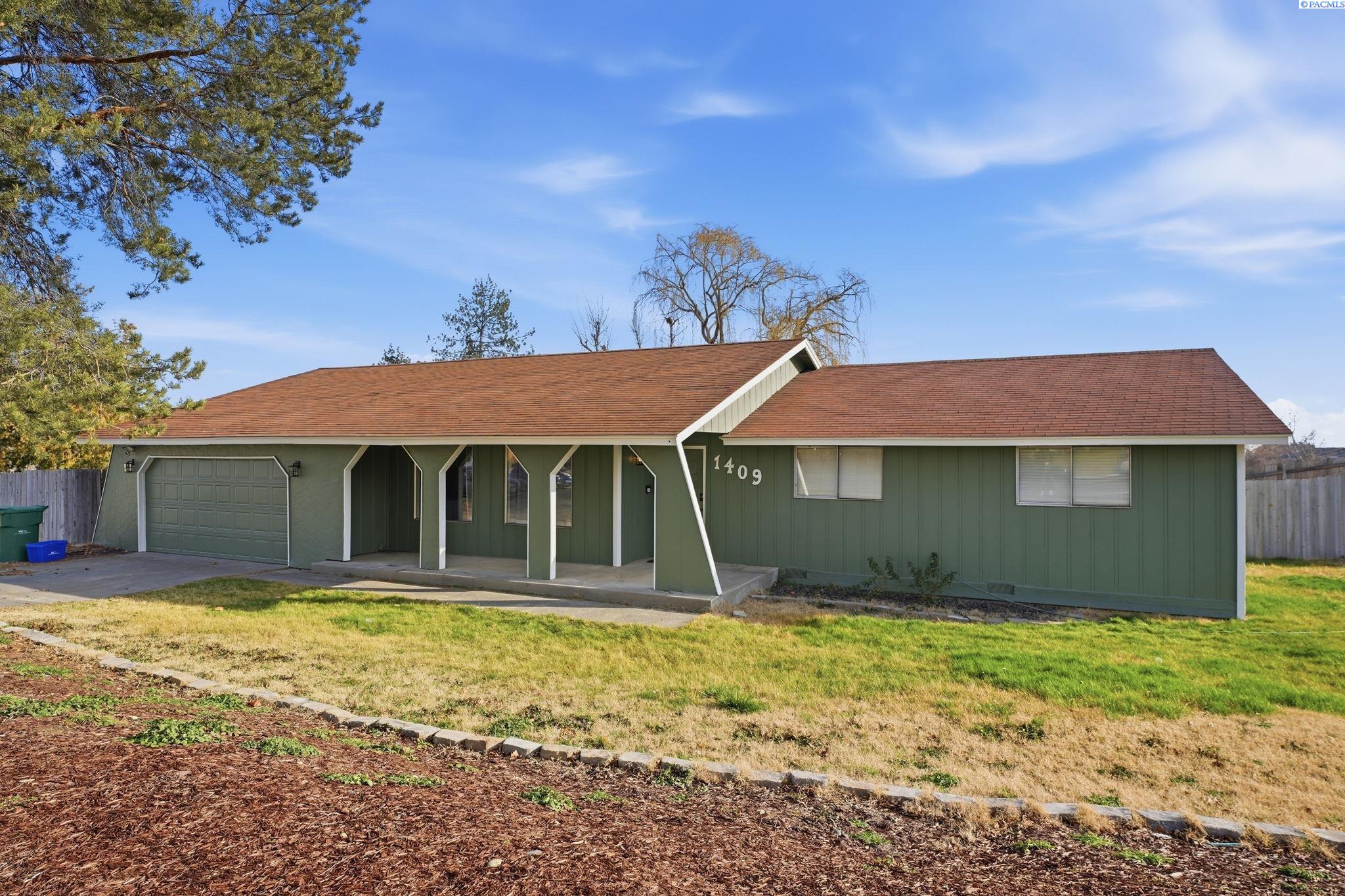 Olympia Pl., Kennewick, Washington 99337, 4 Bedrooms Bedrooms, 0 ,3 BathroomsBathrooms,Houses,For Sale,Olympia Pl.,0,290212