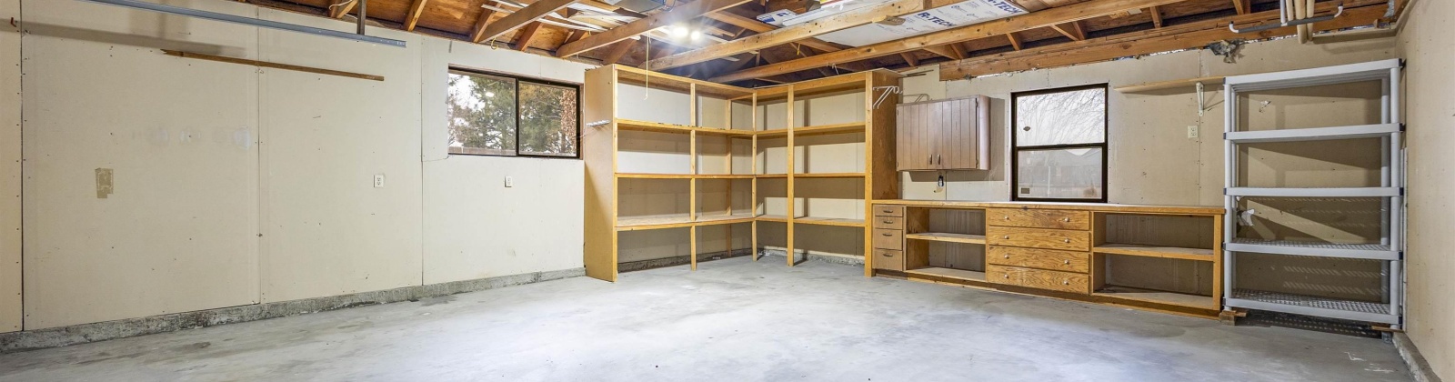 Silverwood Drive, Richland, Washington 99352, 3 Bedrooms Bedrooms, 0 ,2 BathroomsBathrooms,Houses,For Sale,Silverwood Drive,0,290239