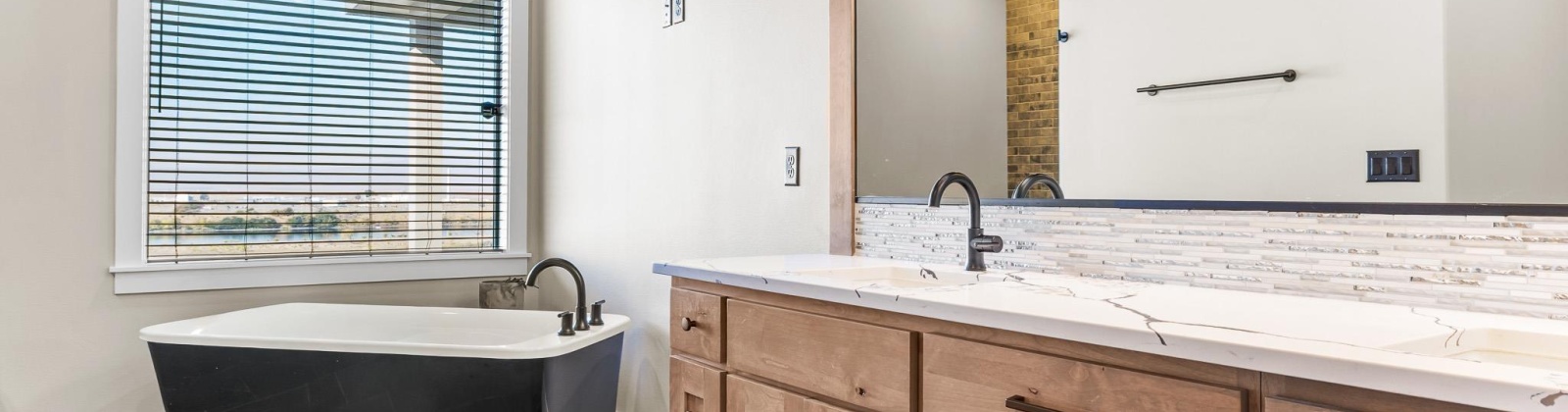 Columbia Bluff Lane, Pasco, Washington 99301, 5 Bedrooms Bedrooms, 0 ,3 BathroomsBathrooms,Houses,For Sale,Columbia Bluff Lane,0,290227