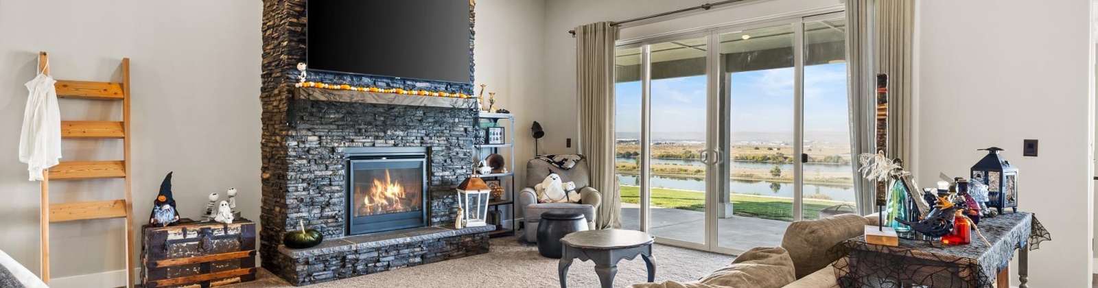 Columbia Bluff Lane, Pasco, Washington 99301, 5 Bedrooms Bedrooms, 0 ,3 BathroomsBathrooms,Houses,For Sale,Columbia Bluff Lane,0,290227