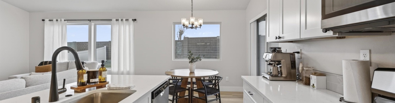 Vineyard St, Grandview, Washington 98930, 3 Bedrooms Bedrooms, 0 ,2 BathroomsBathrooms,Houses,For Sale,Vineyard St,0,290228