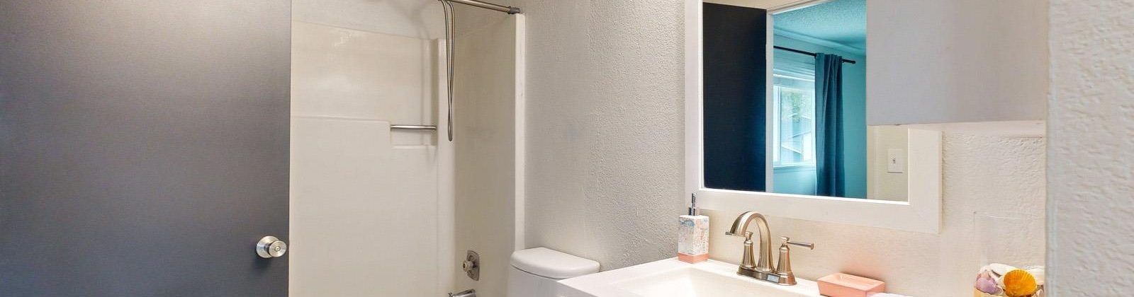 Mallard Court, West Richland, Washington 99353, 5 Bedrooms Bedrooms, 0 ,2 BathroomsBathrooms,Houses,For Sale,Mallard Court,0,290231