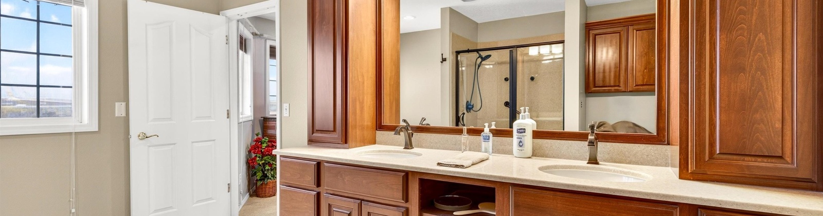 Paradise Dr, Burbank, Washington 99323, 5 Bedrooms Bedrooms, 0 ,3 BathroomsBathrooms,Houses,For Sale,Paradise Dr,0,290234