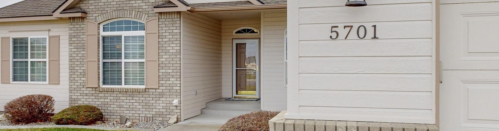 Hilo Court, West Richland, Washington 99353, 4 Bedrooms Bedrooms, 0 ,3 BathroomsBathrooms,Houses,For Sale,Hilo Court,0,290232