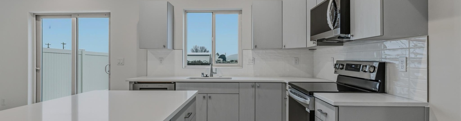 Grapevine Ct, West Richland, Washington 99353, 3 Bedrooms Bedrooms, 0 ,3 BathroomsBathrooms,Condos/townhomes,For Sale,Grapevine Ct,0,290256