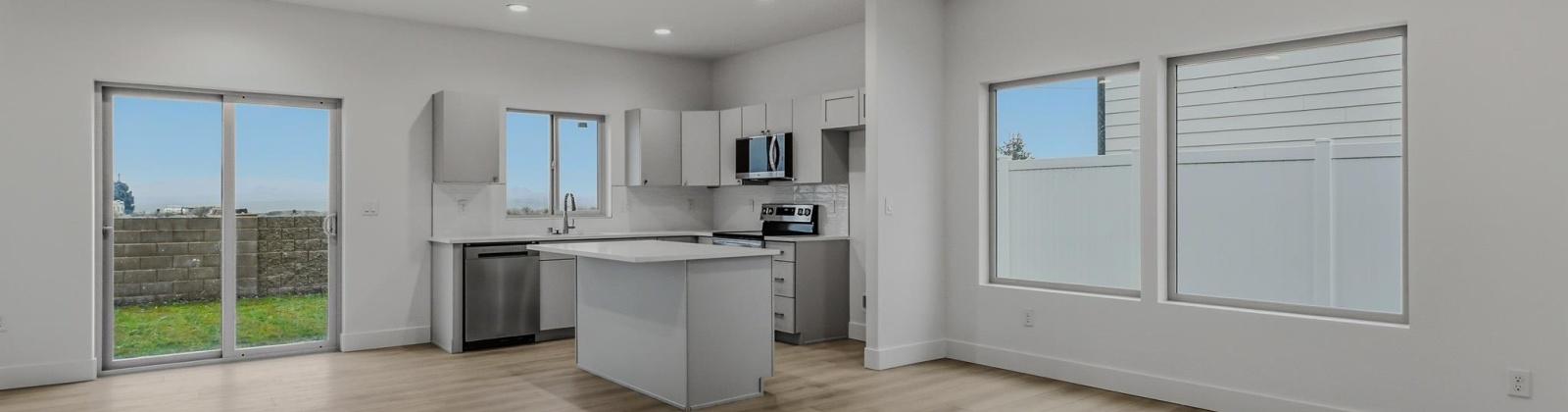 Grapevine Ct, West Richland, Washington 99353, 3 Bedrooms Bedrooms, 0 ,3 BathroomsBathrooms,Condos/townhomes,For Sale,Grapevine Ct,0,290256