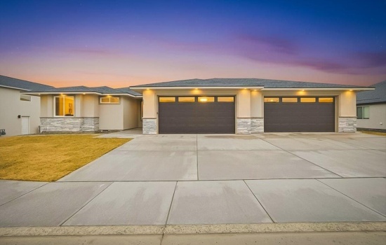 Thebes St, West Richland, Washington 99353, 4 Bedrooms Bedrooms, 0 ,4 BathroomsBathrooms,Houses,For Sale,Thebes St,0,290255