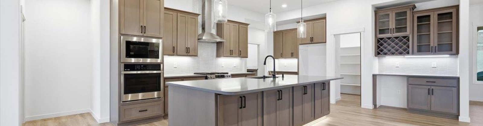 Thebes St, West Richland, Washington 99353, 4 Bedrooms Bedrooms, 0 ,4 BathroomsBathrooms,Houses,For Sale,Thebes St,0,290255