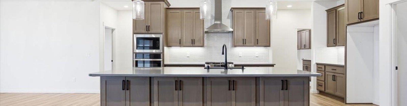 Thebes St, West Richland, Washington 99353, 4 Bedrooms Bedrooms, 0 ,4 BathroomsBathrooms,Houses,For Sale,Thebes St,0,290255