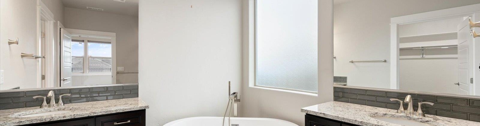 Napoli Street, West Richland, Washington 99353, 3 Bedrooms Bedrooms, 0 ,4 BathroomsBathrooms,Houses,For Sale,Napoli Street,0,290287