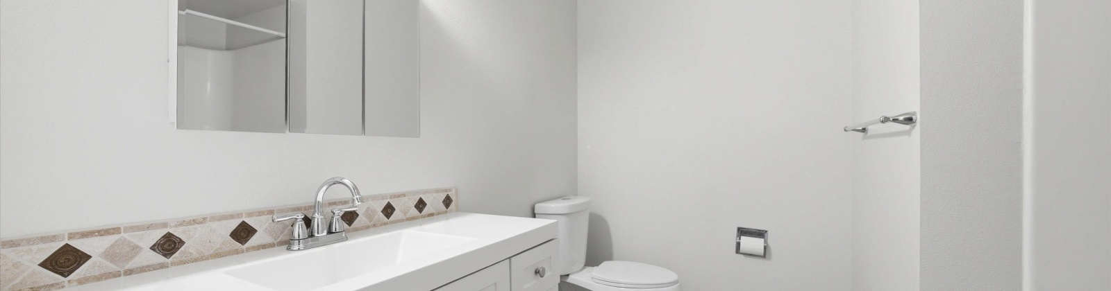 14Th Pl, Kennewick, Washington 99337, 3 Bedrooms Bedrooms, 0 ,2 BathroomsBathrooms,Houses,For Sale,14Th Pl,0,290286