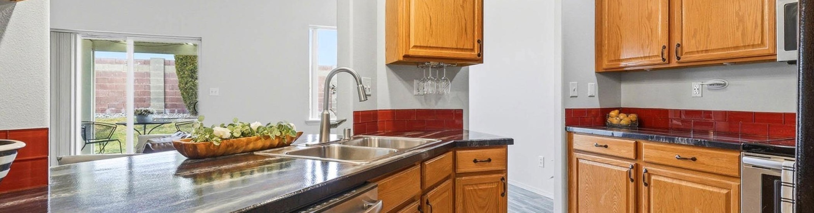 Mia Court, Pasco, Washington 99301, 2 Bedrooms Bedrooms, 0 ,3 BathroomsBathrooms,Condos/townhomes,For Sale,Mia Court,0,290283