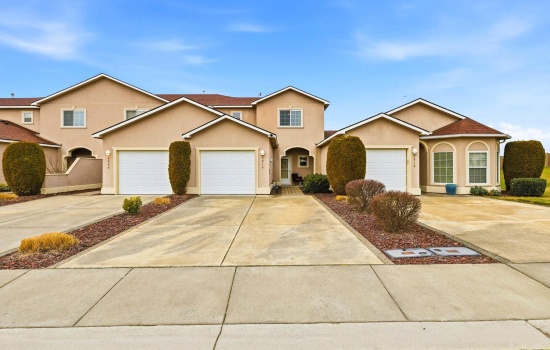 Mia Court, Pasco, Washington 99301, 2 Bedrooms Bedrooms, 0 ,3 BathroomsBathrooms,Condos/townhomes,For Sale,Mia Court,0,290283