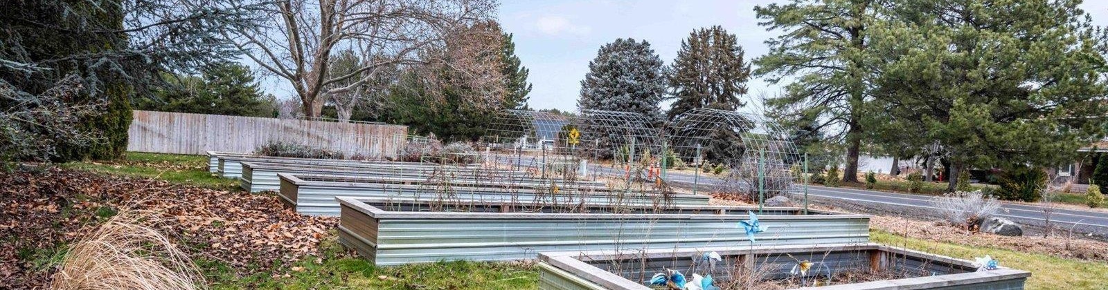 Alderbrook Ct, West Richland, Washington 99353, 3 Bedrooms Bedrooms, 0 ,3 BathroomsBathrooms,Houses,For Sale,Alderbrook Ct,0,290281