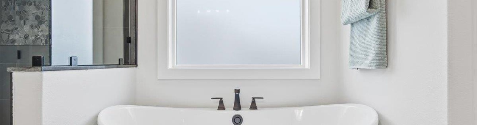 Butternut Road, Grandview, Washington 98930, 4 Bedrooms Bedrooms, 0 ,3 BathroomsBathrooms,Houses,For Sale,Butternut Road,0,290294