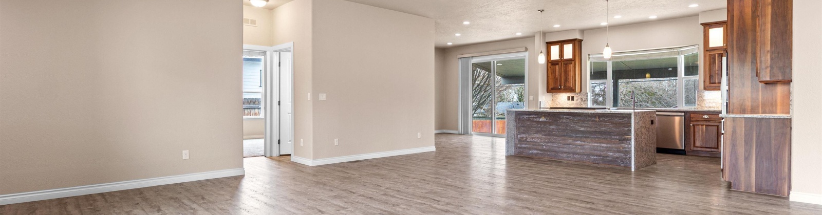 Yellowstone Avenue, Kennewick, Washington 99336, 3 Bedrooms Bedrooms, 0 ,2 BathroomsBathrooms,Manufactured Homes,For Sale,Yellowstone Avenue,0,290301