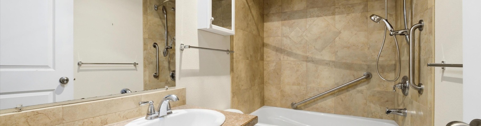 Hood Ave D 103, Kennewick, Washington 99336, 2 Bedrooms Bedrooms, 0 ,2 BathroomsBathrooms,Condos/townhomes,For Sale,Hood Ave D 103,0,290303