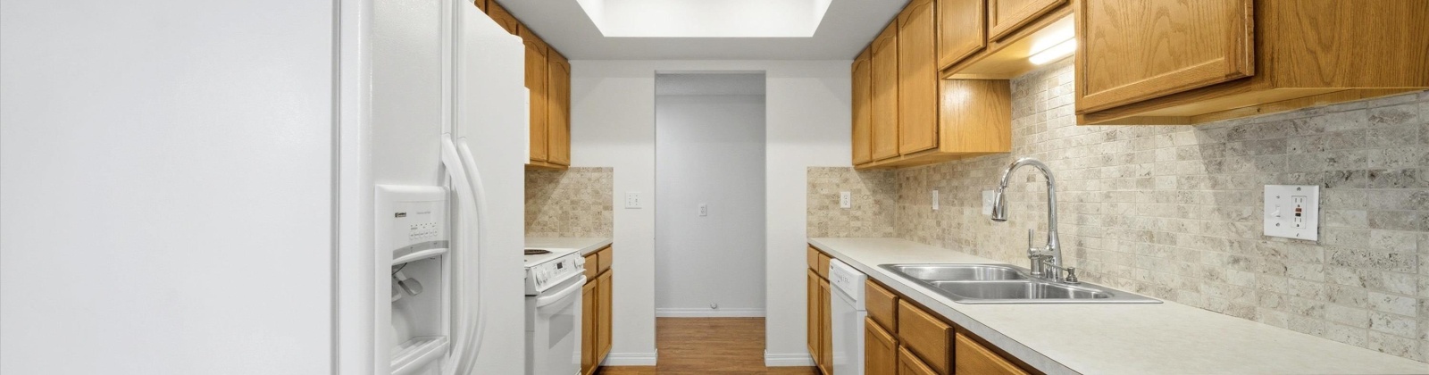 Hood Ave D 103, Kennewick, Washington 99336, 2 Bedrooms Bedrooms, 0 ,2 BathroomsBathrooms,Condos/townhomes,For Sale,Hood Ave D 103,0,290303