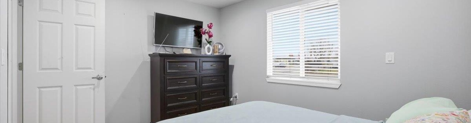 16th Ave, Pasco, Washington 99301, 4 Bedrooms Bedrooms, 0 ,2 BathroomsBathrooms,Multi-family,For Sale,16th Ave,0,290309