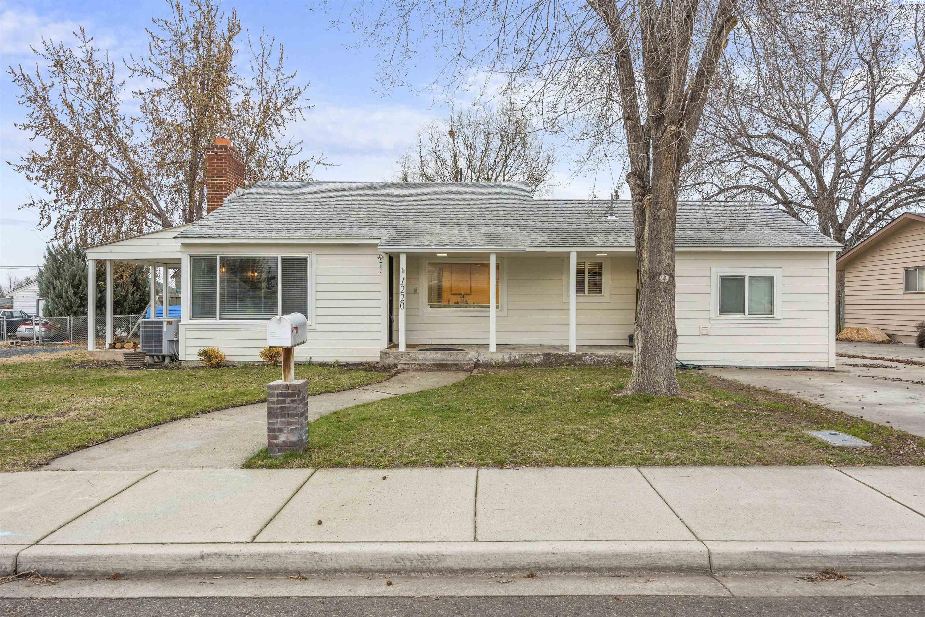 Jefferson St, Kennewick, Washington 99336, 3 Bedrooms Bedrooms, 0 ,1 BathroomBathrooms,Houses,For Sale,Jefferson St,0,290315