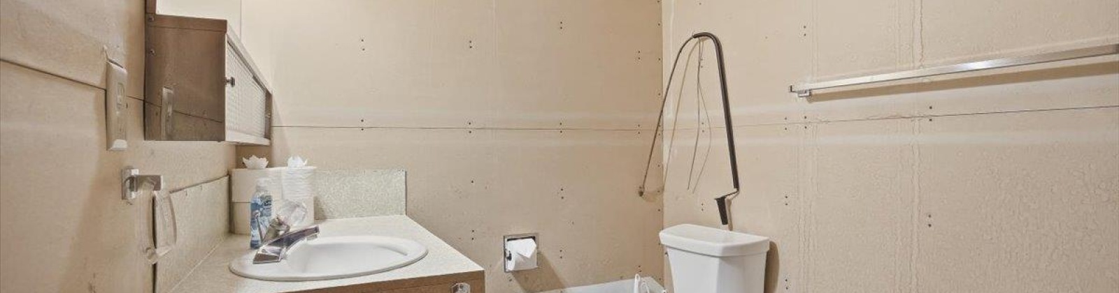 18th Ave, Kennewick, Washington 99336, 3 Bedrooms Bedrooms, 0 ,3 BathroomsBathrooms,Houses,For Sale,18th Ave,0,290326