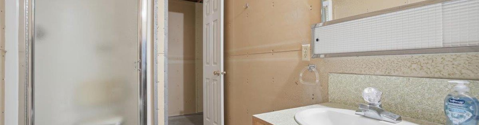 18th Ave, Kennewick, Washington 99336, 3 Bedrooms Bedrooms, 0 ,3 BathroomsBathrooms,Houses,For Sale,18th Ave,0,290326