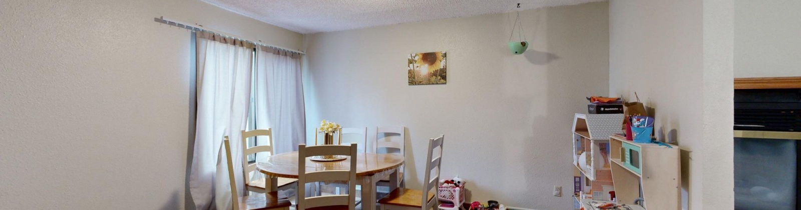 Crestview Dr, Pullman, Washington 99163, 4 Bedrooms Bedrooms, 0 ,2 BathroomsBathrooms,Condos/townhomes,For Sale,Crestview Dr,0,290352