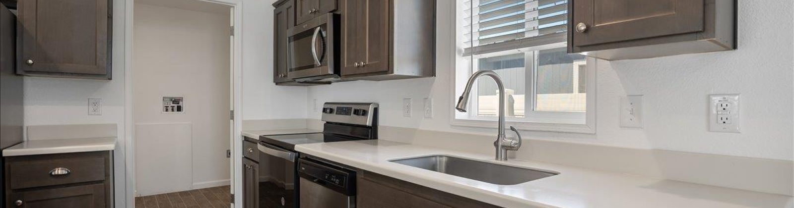 Edison, Sunnyside, Washington 98944, 3 Bedrooms Bedrooms, 0 ,2 BathroomsBathrooms,Manufactured Homes,For Sale,Edison,0,290361