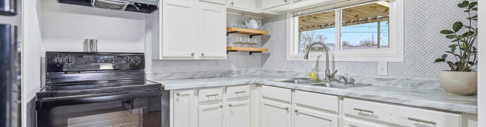 Snow, Richland, Washington 99352, 3 Bedrooms Bedrooms, 0 ,1 BathroomBathrooms,Houses,For Sale,Snow,0,290389