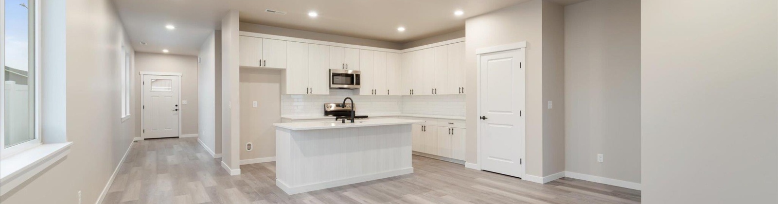 Nuthatch St, Richland, Washington 99352, 3 Bedrooms Bedrooms, 0 ,2 BathroomsBathrooms,Houses,For Sale,Nuthatch St,0,290385