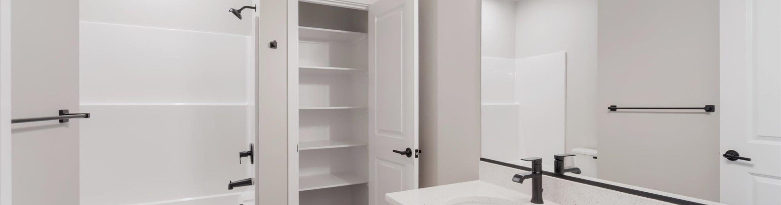 Nuthatch St, Richland, Washington 99352, 3 Bedrooms Bedrooms, 0 ,2 BathroomsBathrooms,Houses,For Sale,Nuthatch St,0,290385