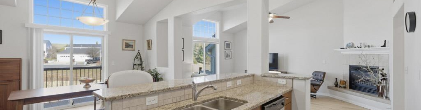 Terreview Drive, #E, Pullman, Washington 99163, 2 Bedrooms Bedrooms, 0 ,3 BathroomsBathrooms,Condos/townhomes,For Sale,Terreview Drive, #E,0,290377