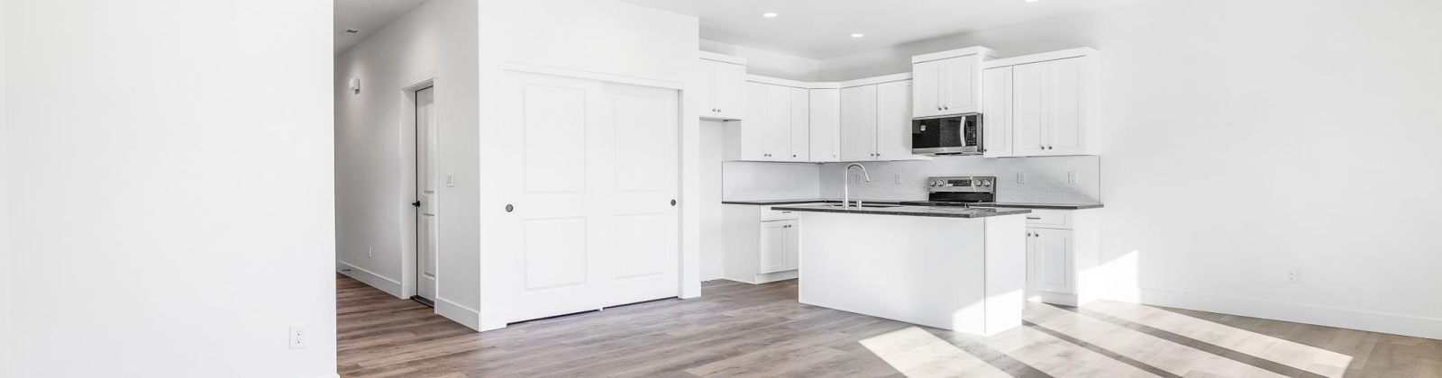 Grapevine Ct, West Richland, Washington 99353, 3 Bedrooms Bedrooms, 0 ,3 BathroomsBathrooms,Condos/townhomes,For Sale,Grapevine Ct,0,290418