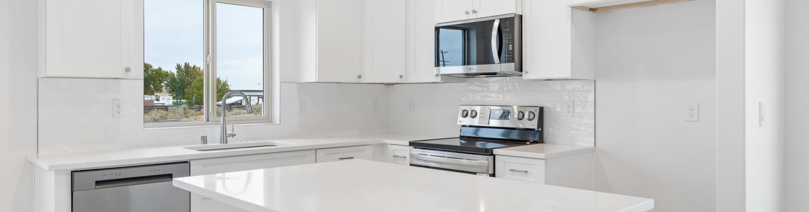 Grapevine Ct, West Richland, Washington 99353, 3 Bedrooms Bedrooms, 0 ,3 BathroomsBathrooms,Condos/townhomes,For Sale,Grapevine Ct,0,290435