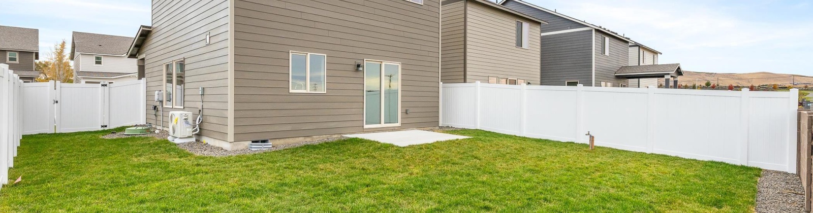 Grapevine Ct, West Richland, Washington 99353, 3 Bedrooms Bedrooms, 0 ,3 BathroomsBathrooms,Condos/townhomes,For Sale,Grapevine Ct,0,290435