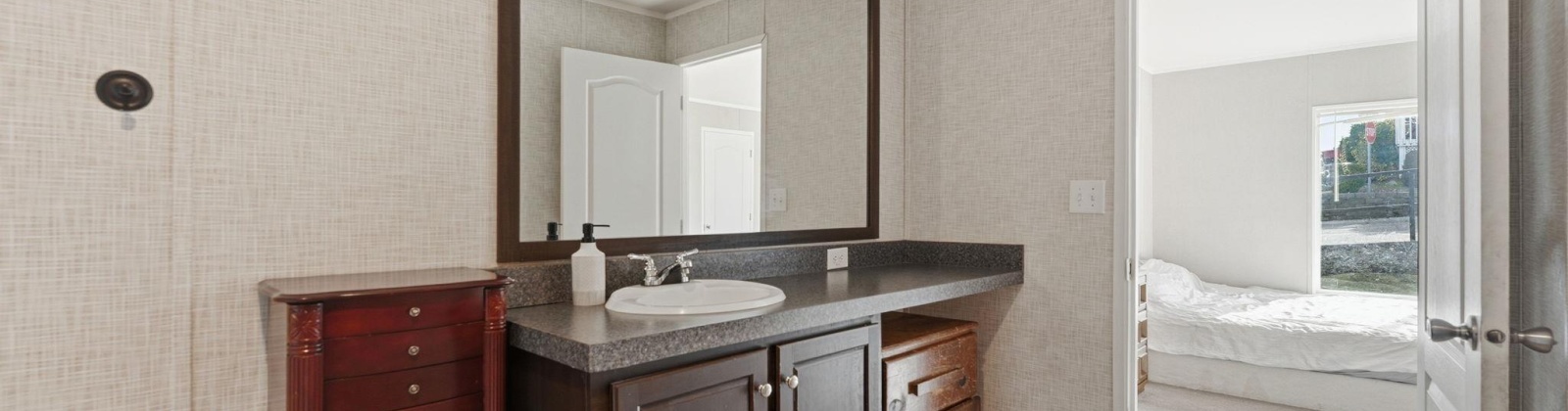 Lonetree Ln., Richland, Washington 99352, 3 Bedrooms Bedrooms, 0 ,2 BathroomsBathrooms,Manufactured Homes,For Sale,Lonetree Ln.,0,290440