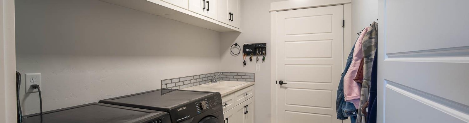 Ithaca Street, West Richland, Washington 99353, 6 Bedrooms Bedrooms, 0 ,4 BathroomsBathrooms,Houses,For Sale,Ithaca Street,0,290464