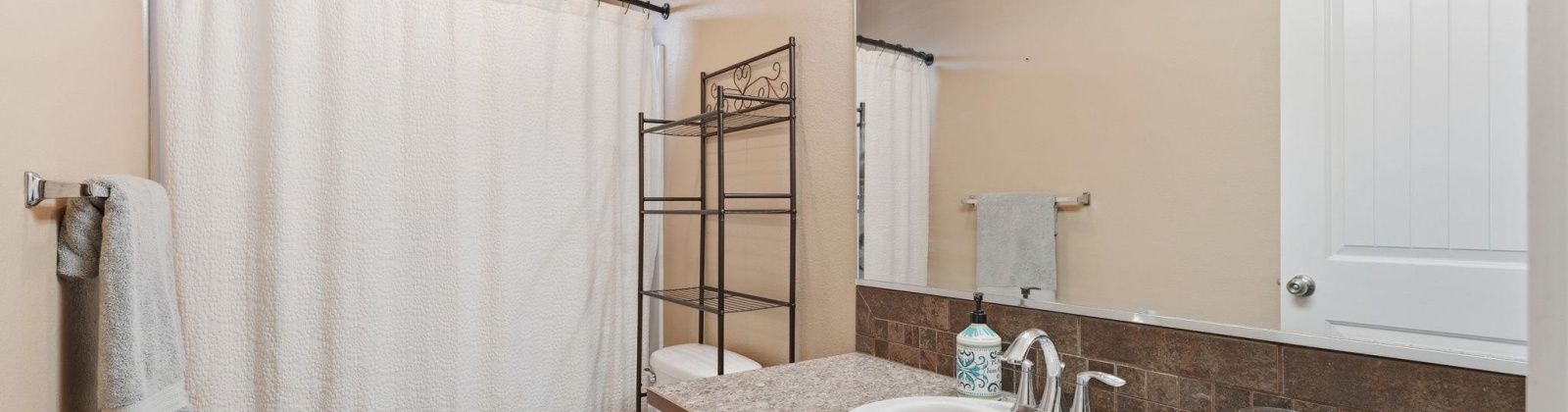 Edison Ct., Kennewick, Washington 99338, 4 Bedrooms Bedrooms, 0 ,3 BathroomsBathrooms,Houses,For Sale,Edison Ct.,0,290467