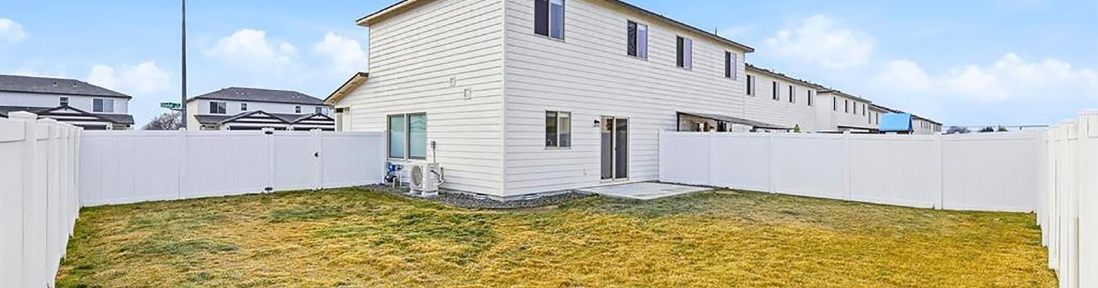 Dradie Place, Pasco, Washington 99301, 3 Bedrooms Bedrooms, 0 ,3 BathroomsBathrooms,Condos/townhomes,For Sale,Dradie Place,0,290475