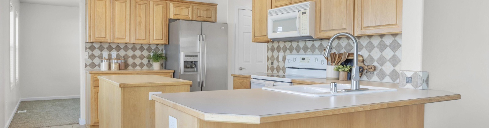 Segovia Drive, Pasco, Washington 99301, 3 Bedrooms Bedrooms, 0 ,3 BathroomsBathrooms,Houses,For Sale,Segovia Drive,0,290481