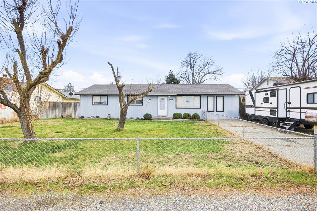 Bonnie Ave, Kennewick, Washington 99336, 3 Bedrooms Bedrooms, 0 ,2 BathroomsBathrooms,Houses,For Sale,Bonnie Ave,0,290525