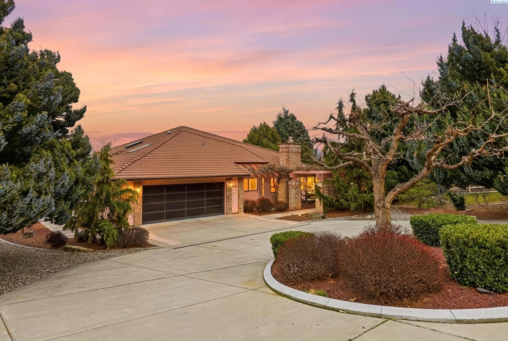 Quarterhorse Way, Richland, Washington 99352-9494, 3 Bedrooms Bedrooms, 0 ,3 BathroomsBathrooms,Houses,For Sale,Quarterhorse Way,0,290523