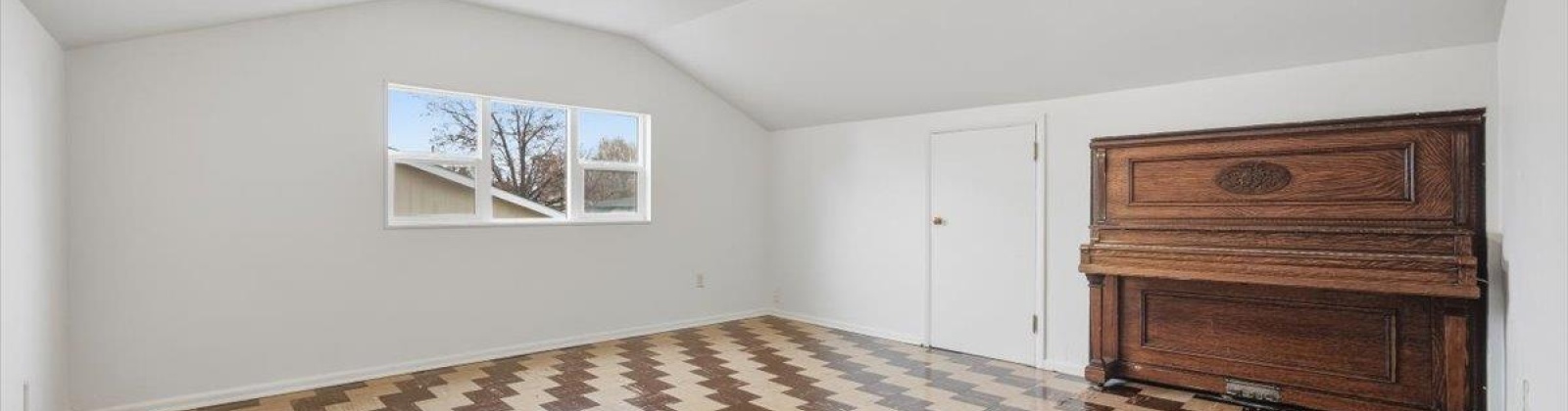 Clearwater, Kennewick, Washington 99336, 5 Bedrooms Bedrooms, 0 ,1 BathroomBathrooms,Houses,For Sale,Clearwater,0,290533