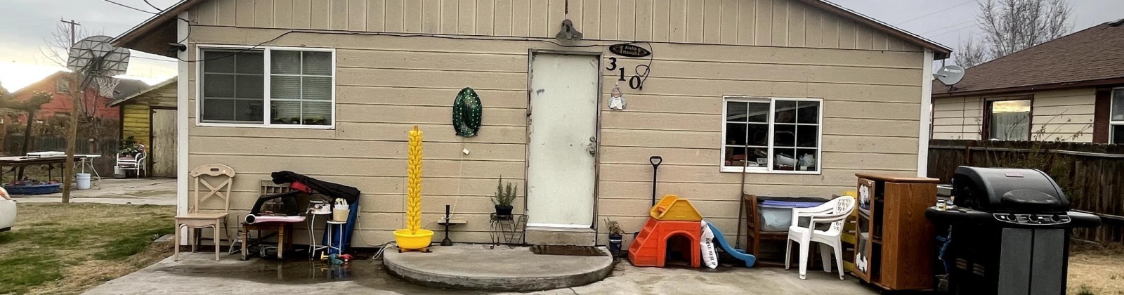 Davie St, Grandview, Washington 98930, 2 Bedrooms Bedrooms, 0 ,1 BathroomBathrooms,Houses,For Sale,Davie St,0,290551