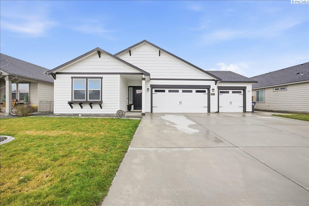 Curlew Lane, Pasco, Washington 99301, 4 Bedrooms Bedrooms, 0 ,2 BathroomsBathrooms,Houses,For Sale,Curlew Lane,0,290550