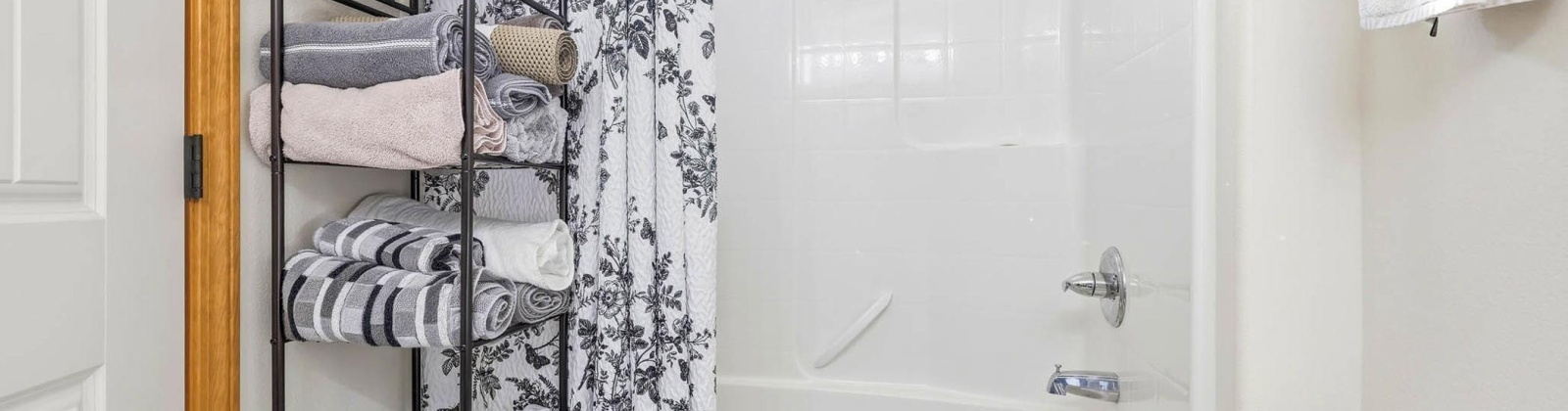 Marbella, Pasco, Washington 99301, 3 Bedrooms Bedrooms, 0 ,2 BathroomsBathrooms,Houses,For Sale,Marbella,0,290556